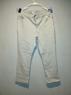 d. jeans Women's Khaki Straight Leg Cropped Chino